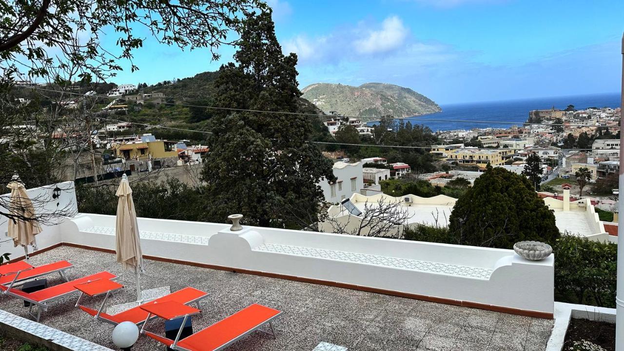 Villa La Milanina Lipari  Exteriör bild