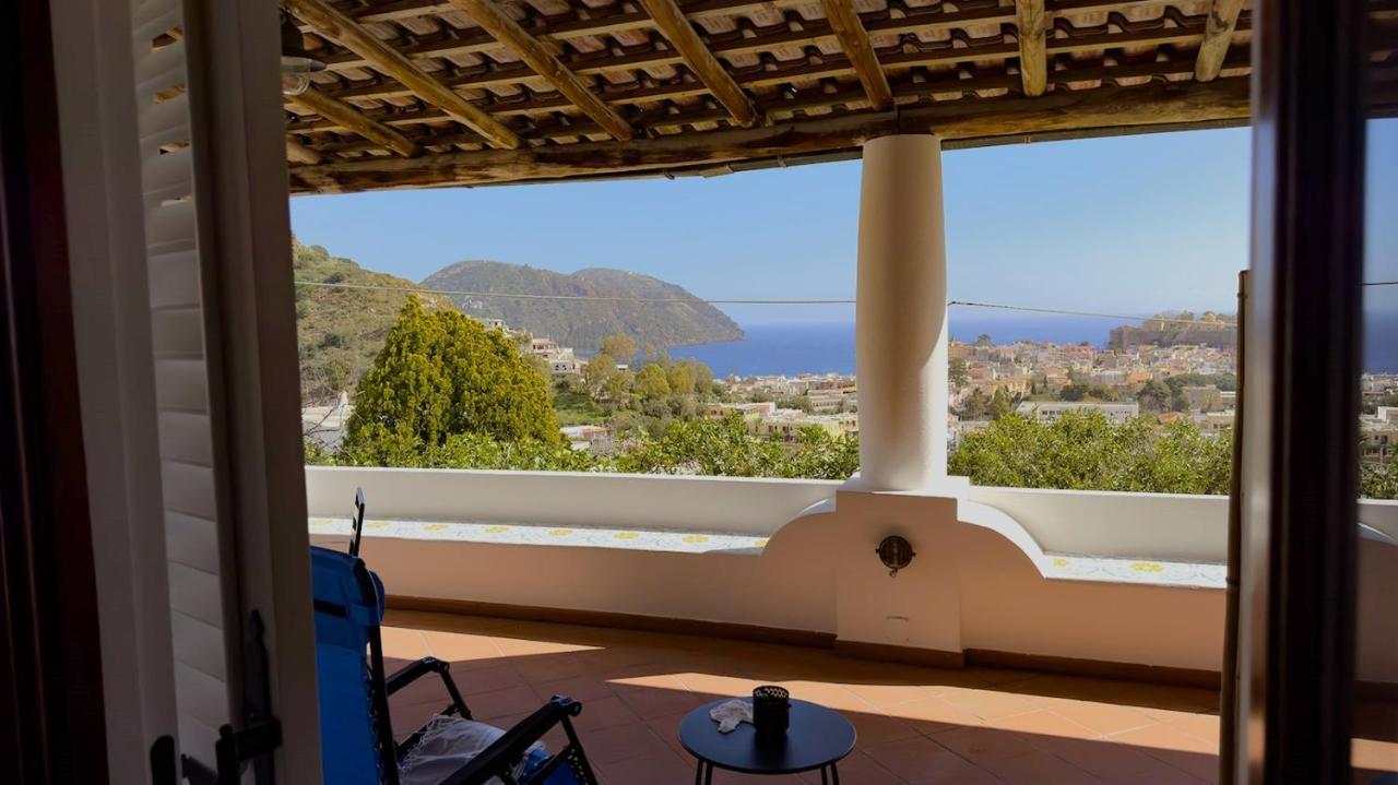 Villa La Milanina Lipari  Exteriör bild