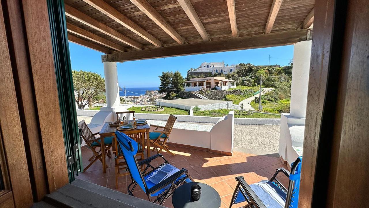 Villa La Milanina Lipari  Exteriör bild