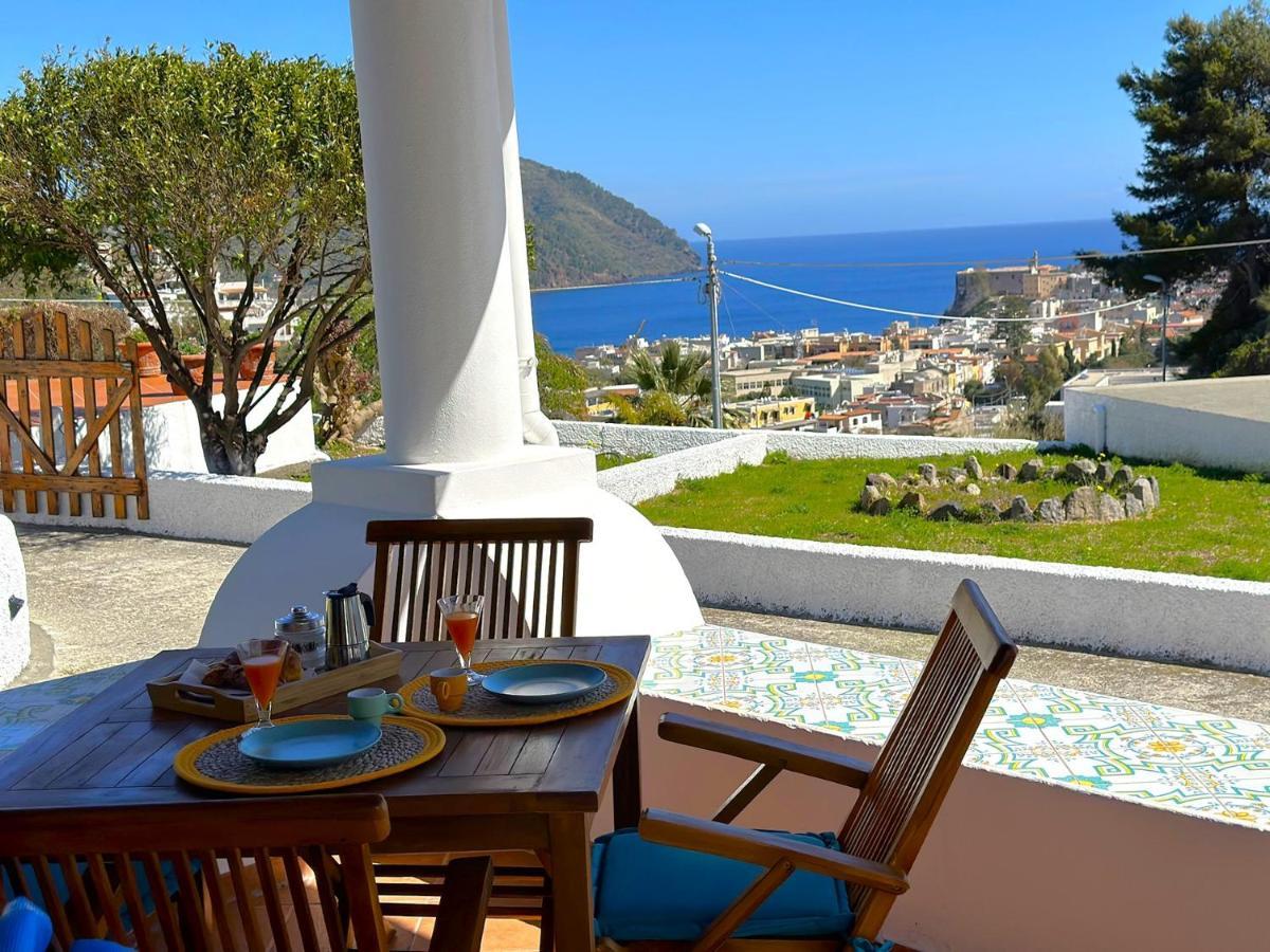 Villa La Milanina Lipari  Exteriör bild