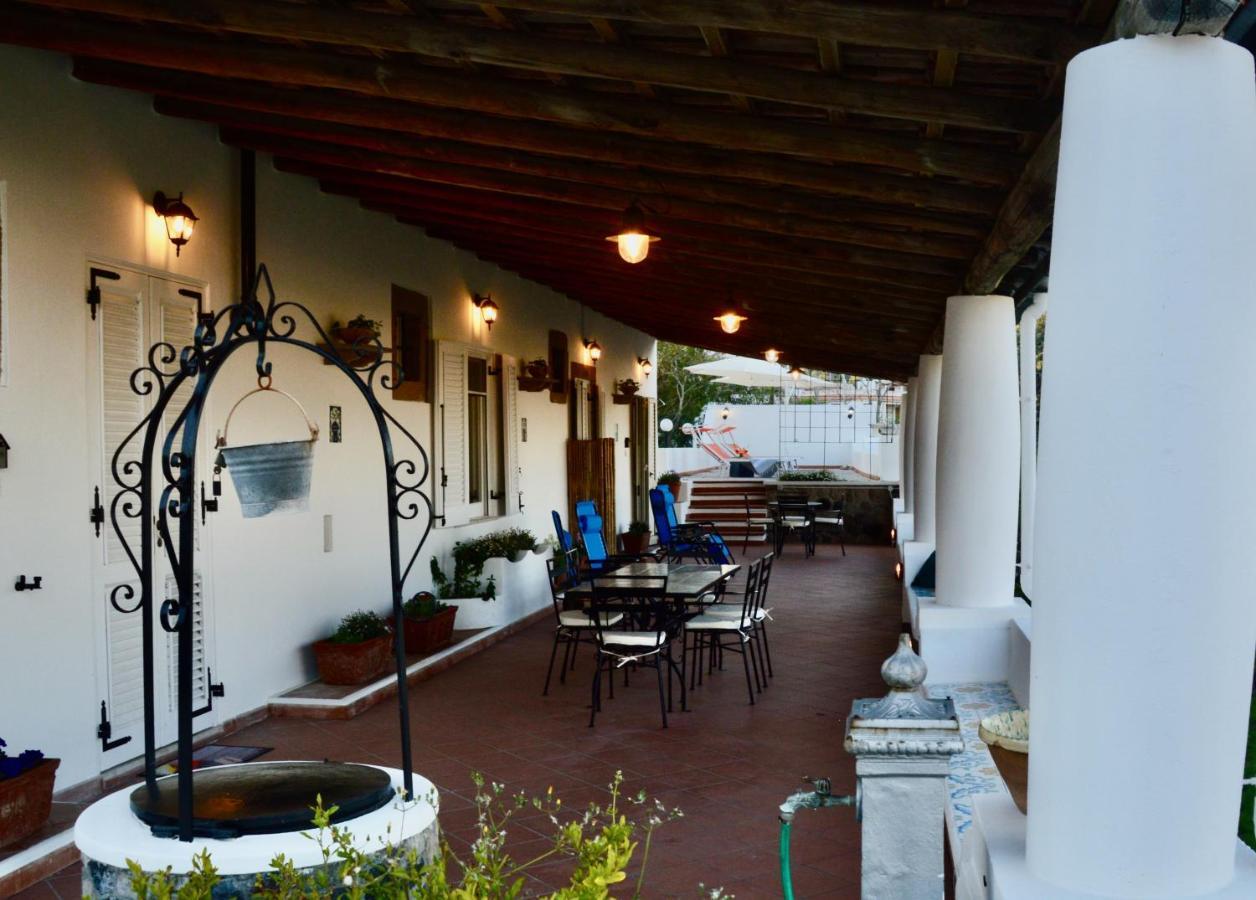 Villa La Milanina Lipari  Exteriör bild