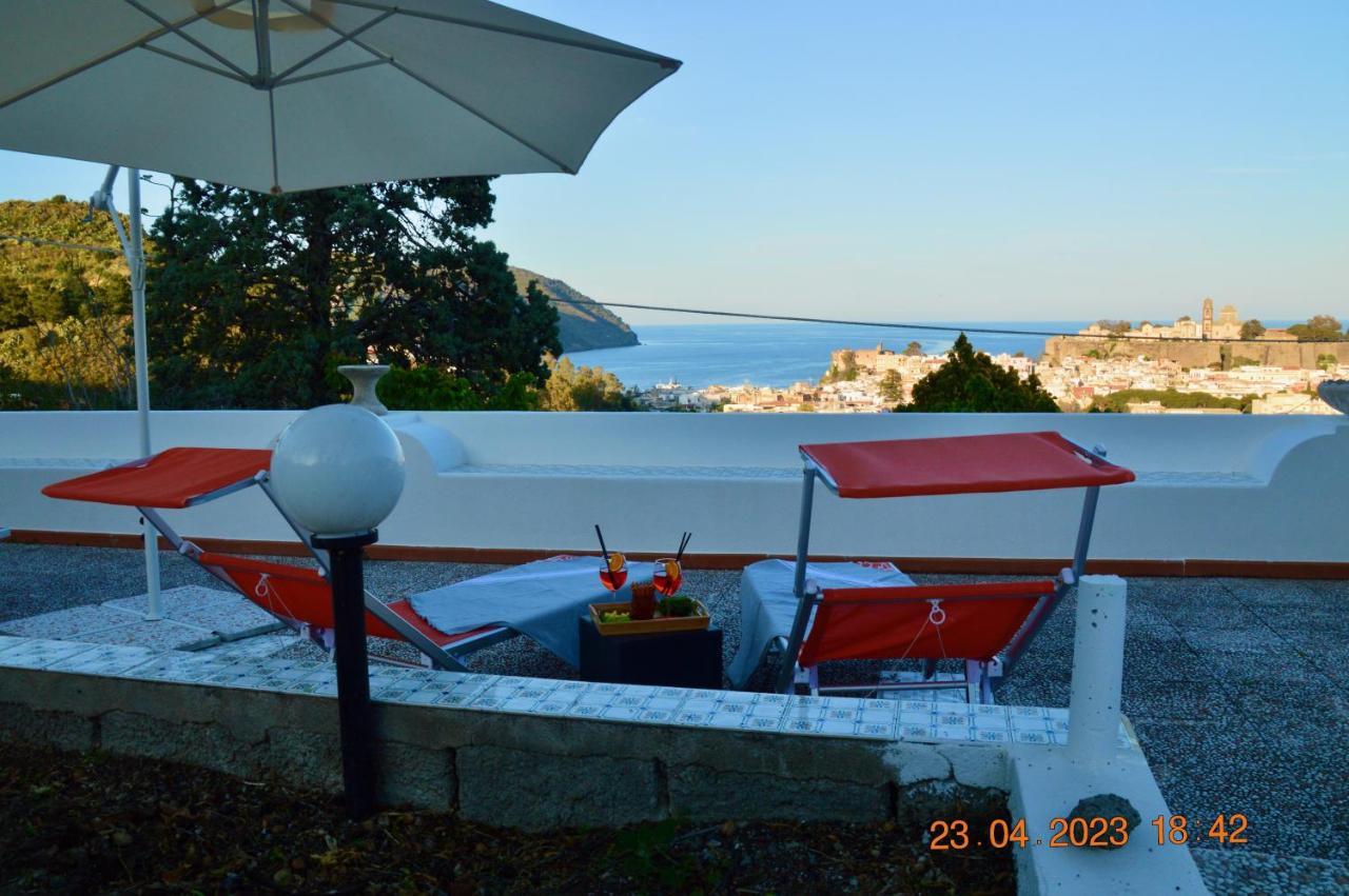Villa La Milanina Lipari  Exteriör bild