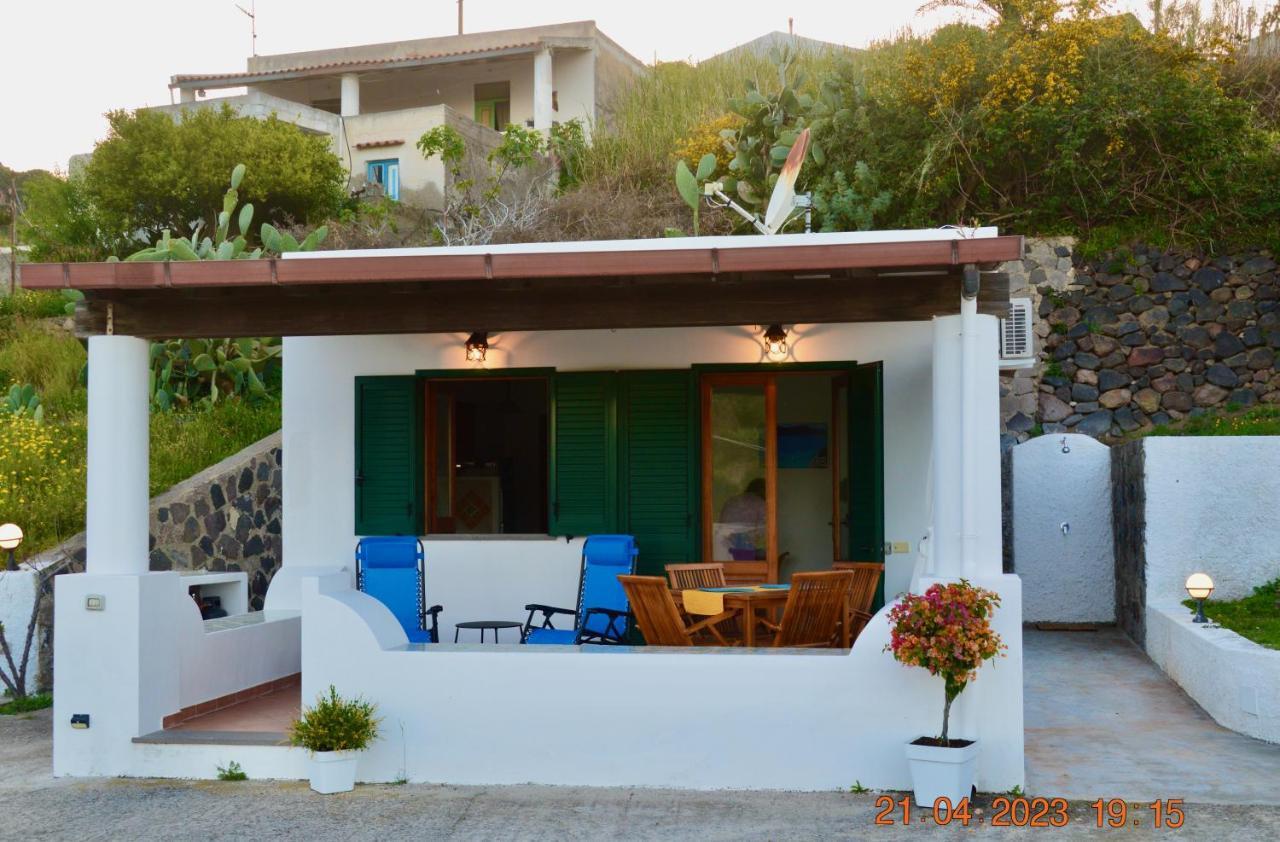 Villa La Milanina Lipari  Exteriör bild