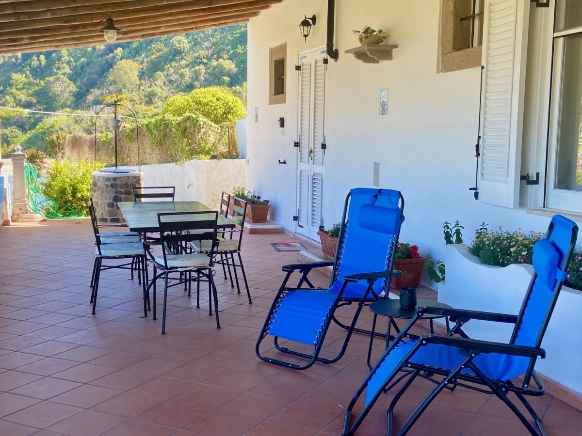 Villa La Milanina Lipari  Exteriör bild